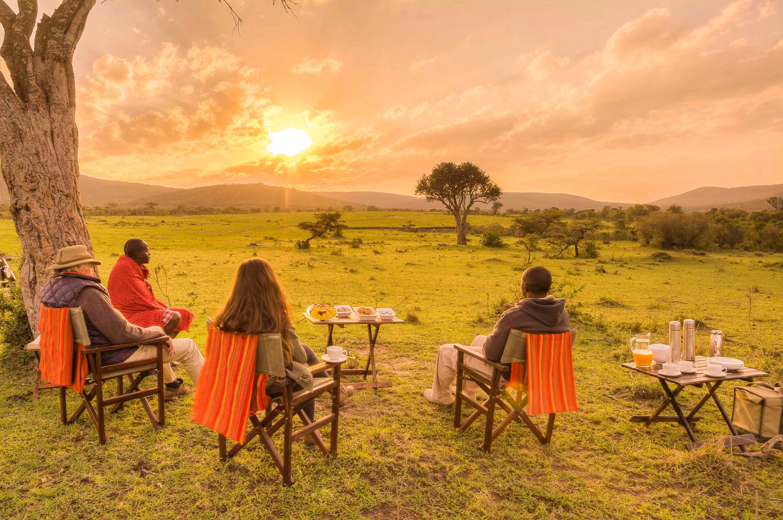 People enjoying Sundowner experience